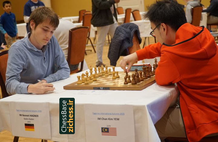 بنت هاگنر مقابل چان کیم یو در فاگرنس. عکس: آنیکن وستبی؛ منبع: ChessBase.